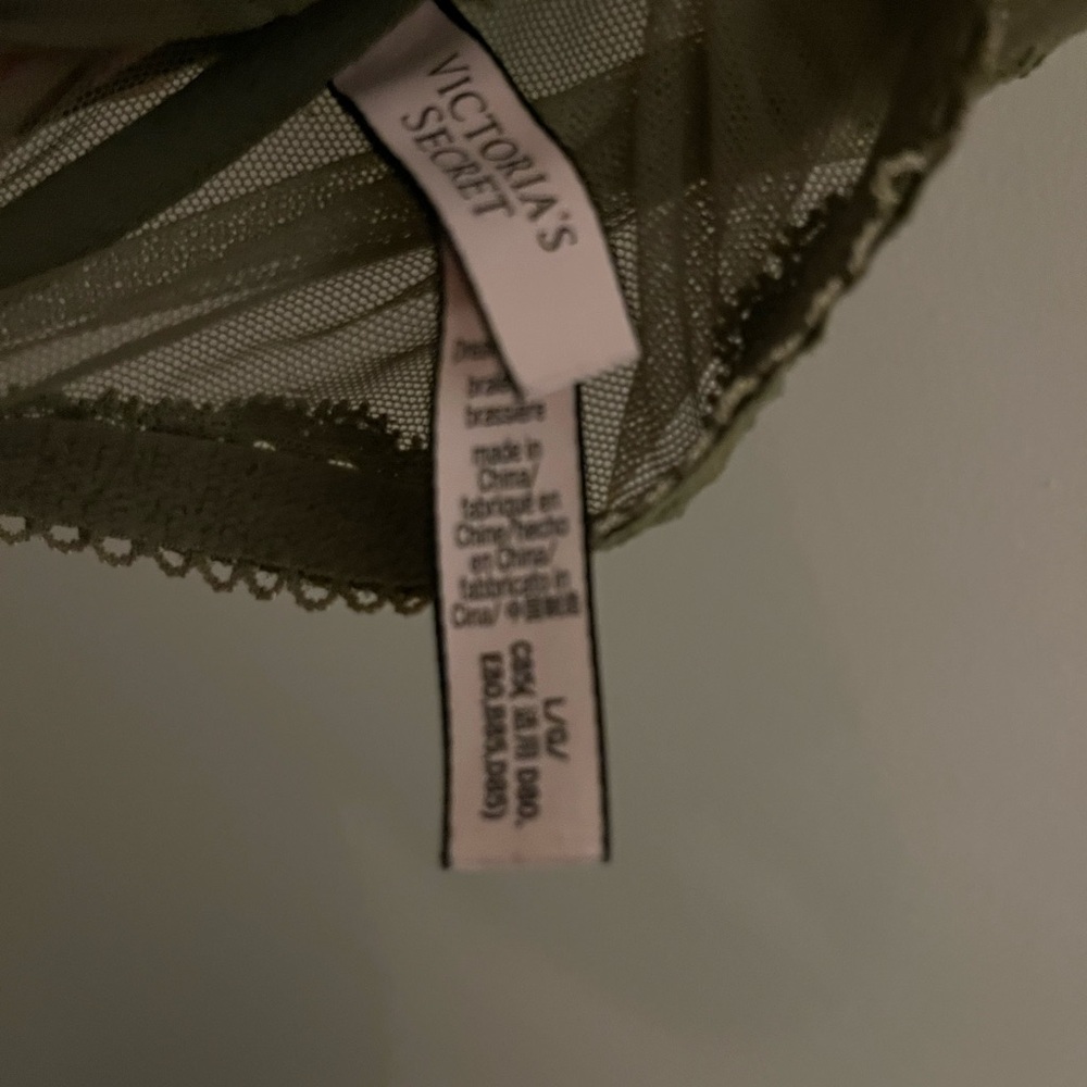 Victoria's Secret Dream Angels Lace Wrap Bralette - Picture 7 of 7